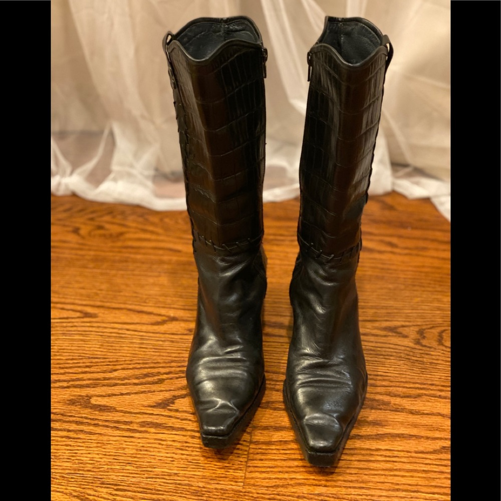 Stuart Weitzman black leather boots size 6.5